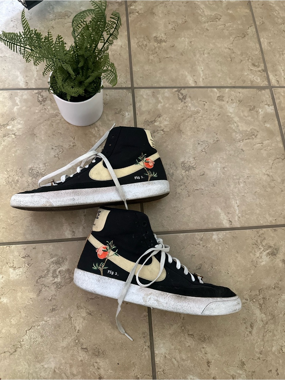 NIKE BLAZER MID 77 POMEGRANATE